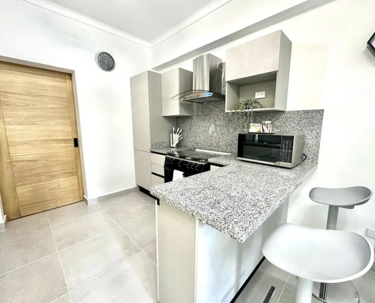 Apartamento amueblado en venta en La Esperilla
