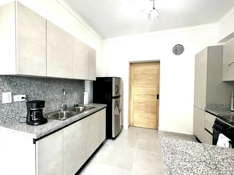 Apartamento amueblado en venta en La Esperilla