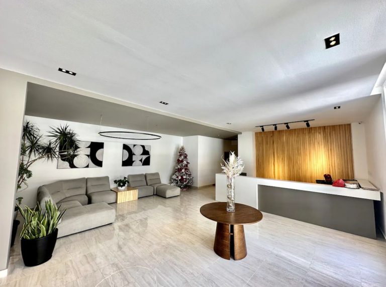 Apartamento amueblado en venta en La Esperilla