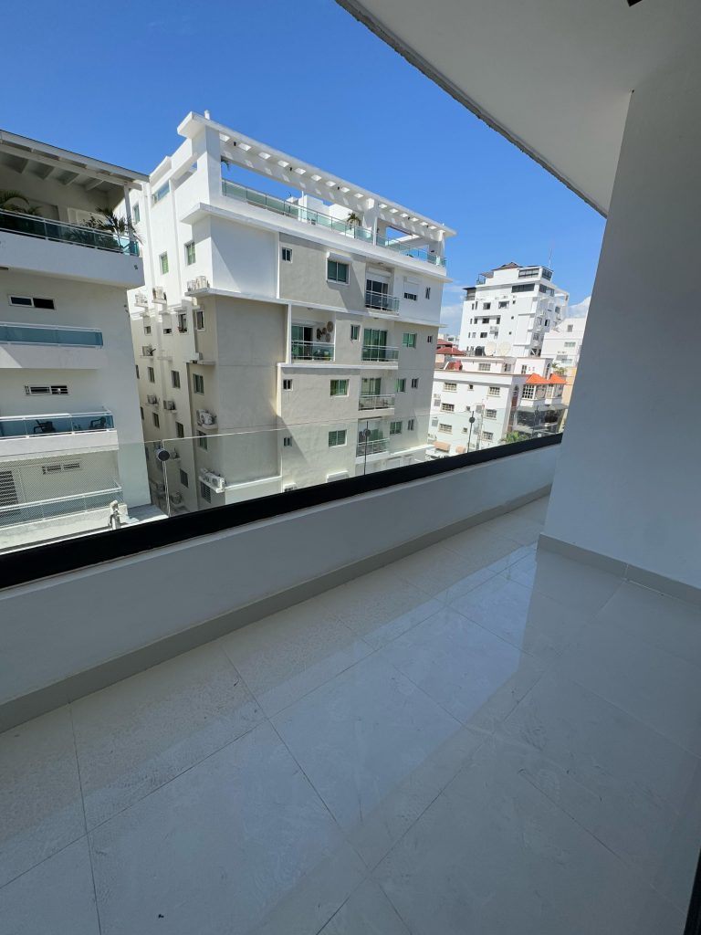 Amplio y Moderno Apartamento en Venta en Mirador Sur