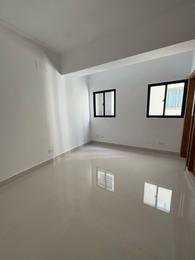 Amplio y Moderno Apartamento en Venta en Mirador Sur