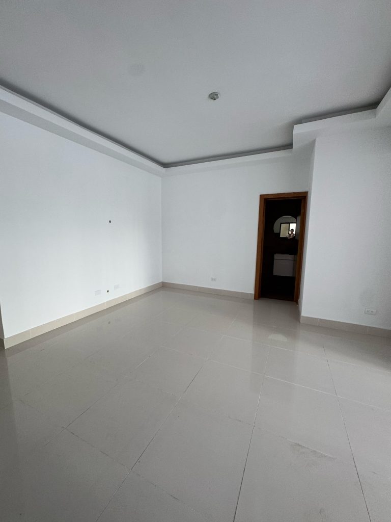 Amplio y Moderno Apartamento en Venta en Mirador Sur