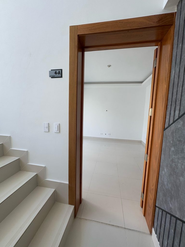 Amplio y Moderno Apartamento en Venta en Mirador Sur