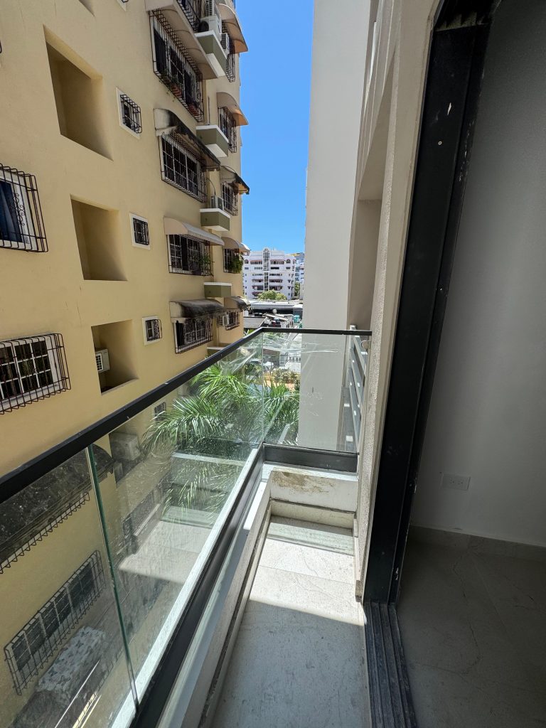 Apartamento en venta en Evaristo Morales – 2 habitaciones