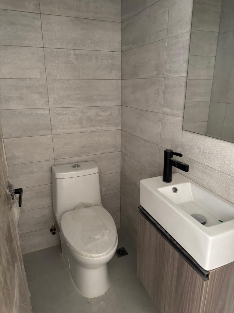 Apartamento en venta en Evaristo Morales – 2 habitaciones
