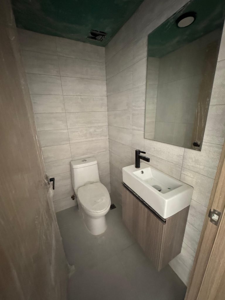 Apartamento en venta en Evaristo Morales – 2 habitaciones