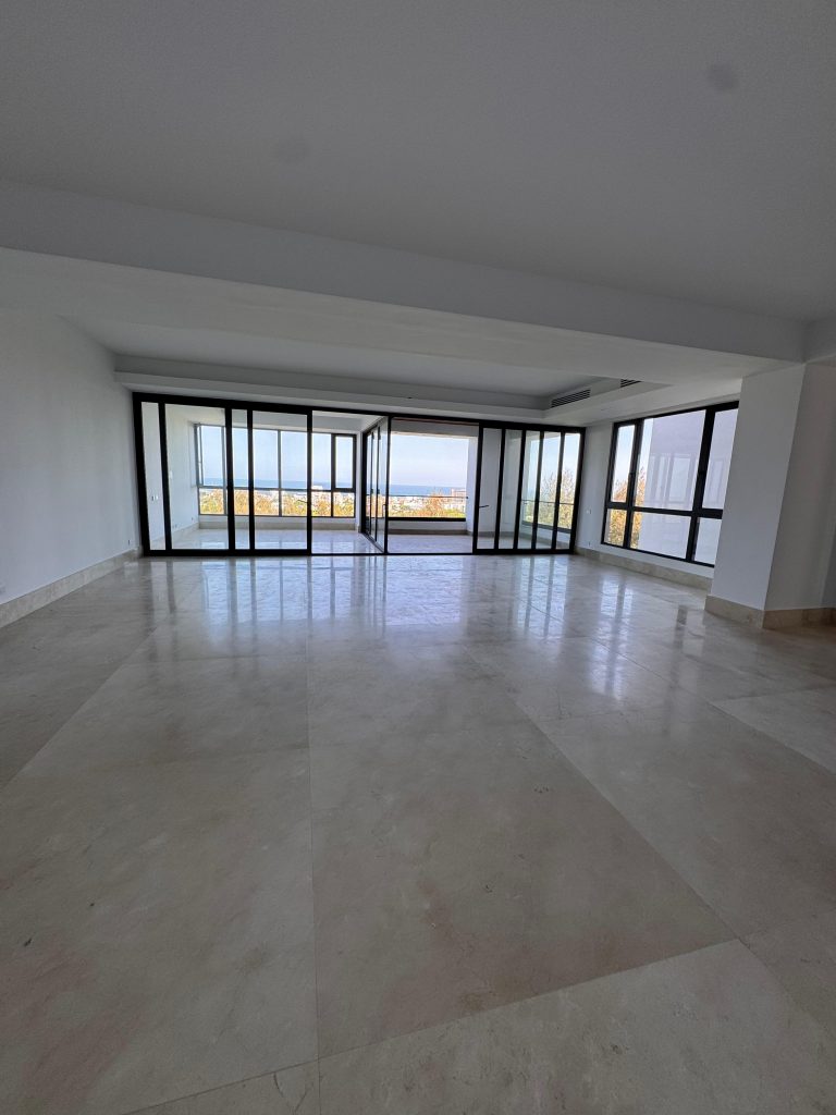 Exclusivo Apartamento de Lujo en Venta en Twin Towers, Av. Anacaona