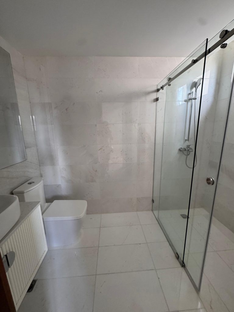 Exclusivo Apartamento de Lujo en Venta en Twin Towers, Av. Anacaona