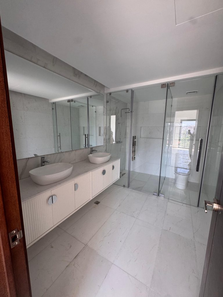 Exclusivo Apartamento de Lujo en Venta en Twin Towers, Av. Anacaona