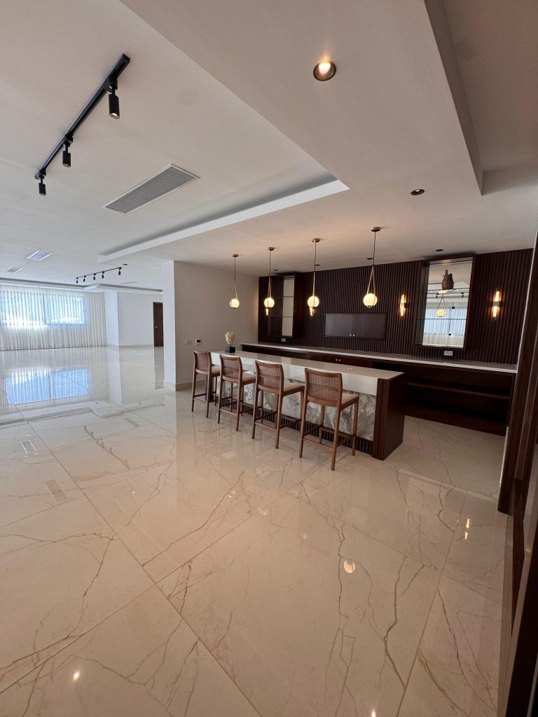 Exclusivo Apartamento de Lujo en Venta en Twin Towers, Av. Anacaona
