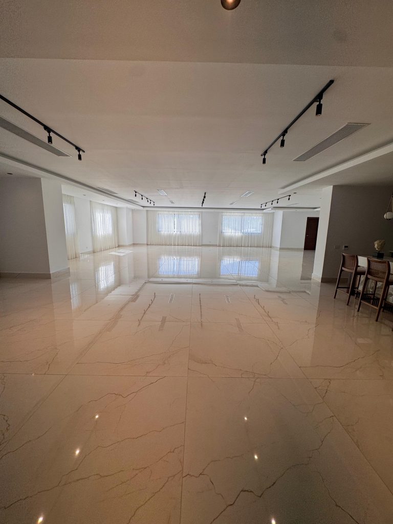 Exclusivo Apartamento de Lujo en Venta en Twin Towers, Av. Anacaona