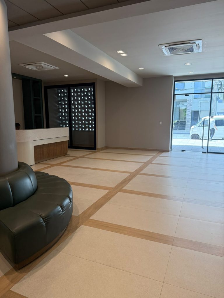 Apartamento en Venta en Serrallés por 376,000$
