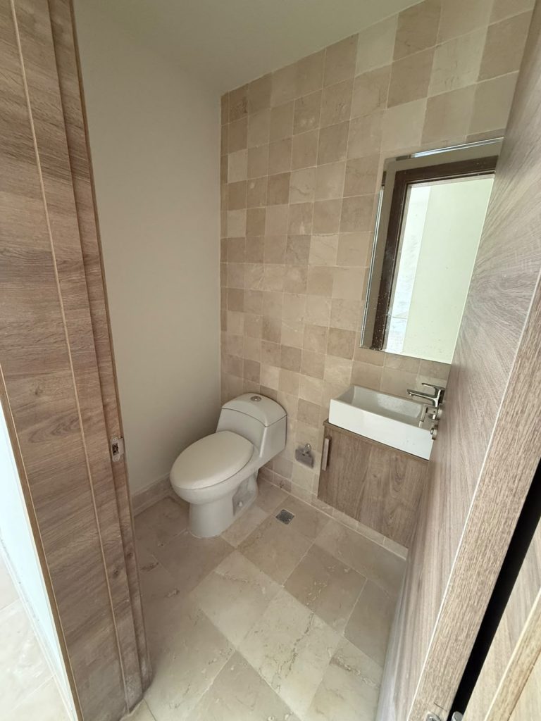 Apartamento en Venta en Serrallés por 376,000$