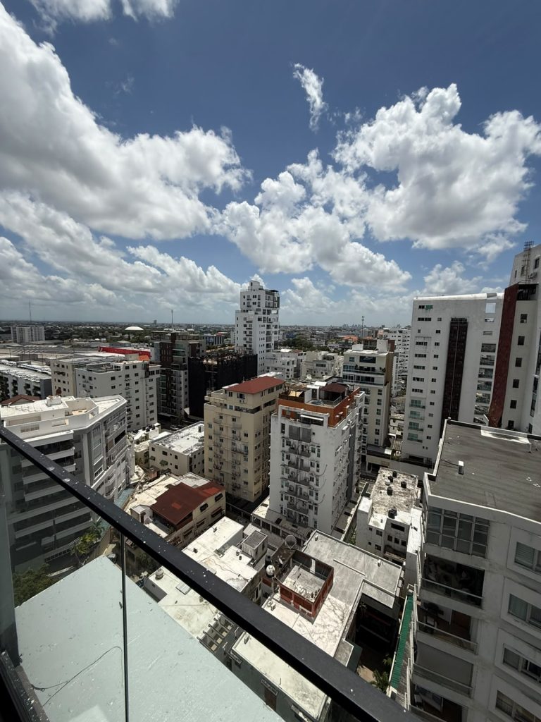 Apartamento en Venta en Serrallés por 376,000$