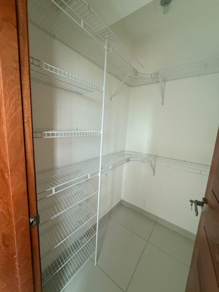 Apartamento en venta o alquiler en los Cacicazgos