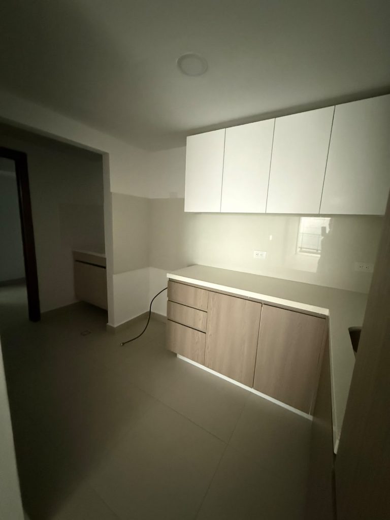 Apto en venta Evaristo Morales