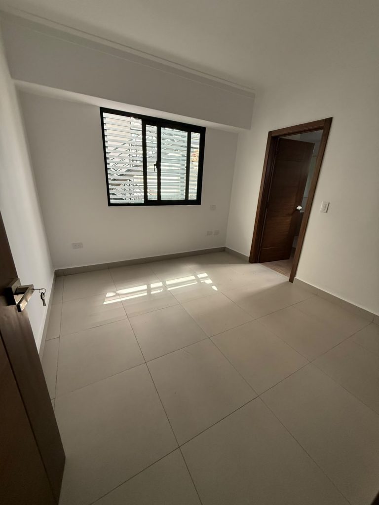 Apto en venta Evaristo Morales