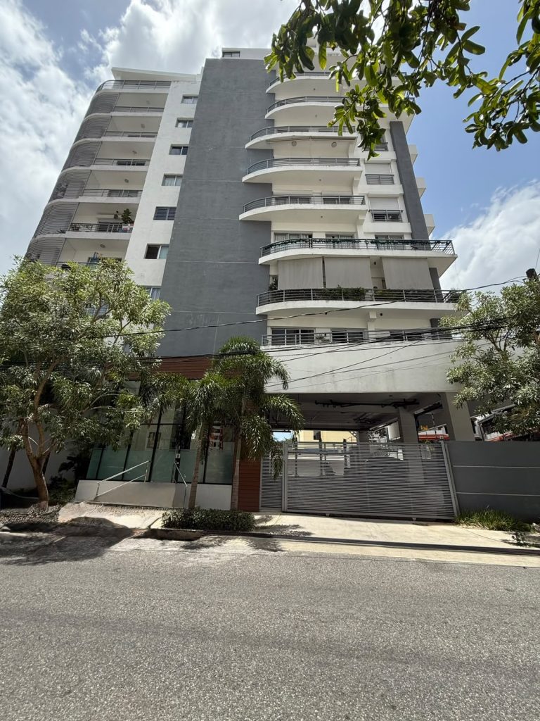 Apartamento tipo PH en venta amueblado en Serrallés