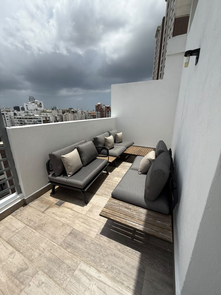 Apartamento tipo PH en venta amueblado en Serrallés