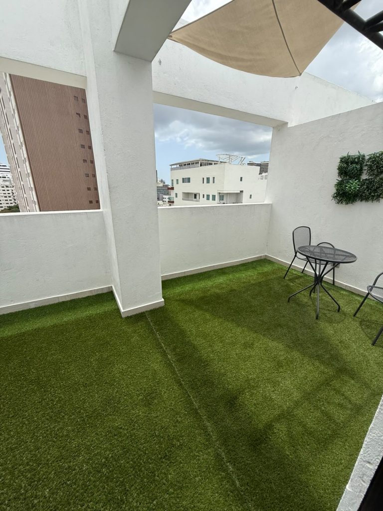 Apartamento tipo PH en venta amueblado en Serrallés